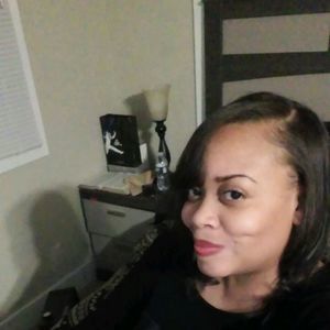 Meet your Posher, Monique